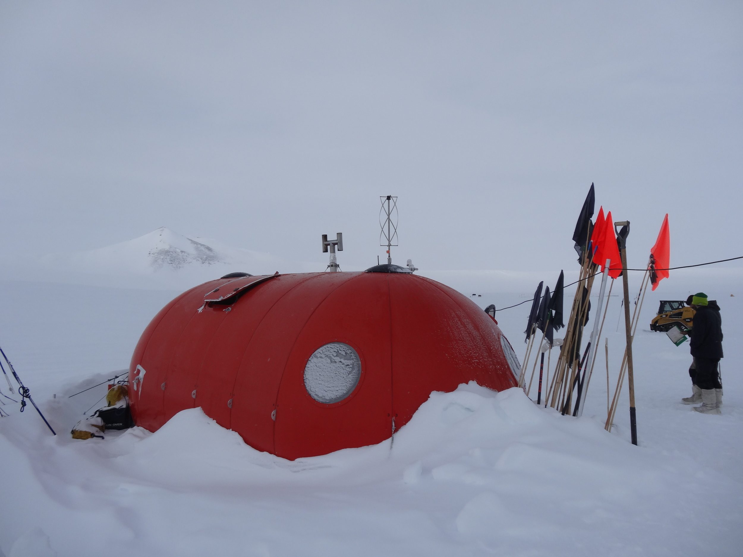 Skidoo traverse, Ronne Ice Shelf